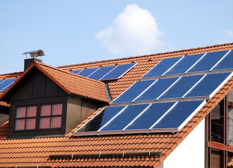 Harnessing Sun Power: A Guide to Buying a House with Solar Panels